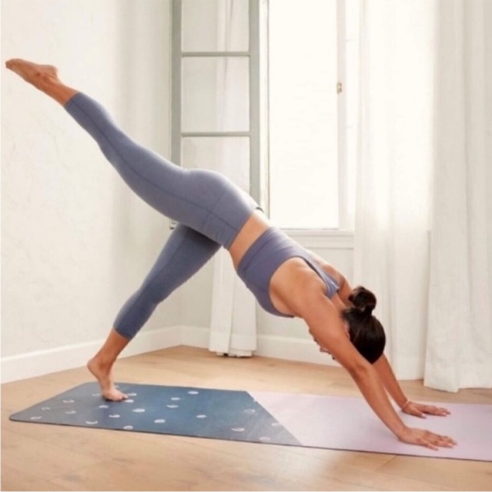 New! Anthropologie LIVE MINDFULLY Foldable Travel Yoga Mat - Unopened - Picture 4 of 10